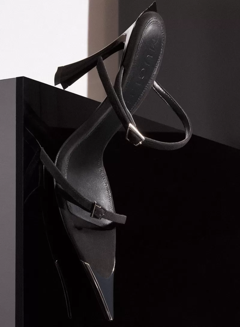 black_suede_fang__sandals_4-1.webp New MUGLER Black suede Fang 95 sandals